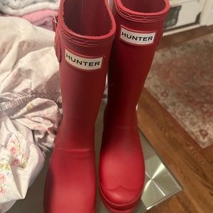 Waterproof rain boots